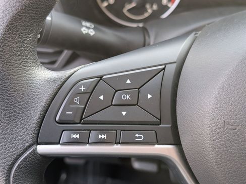 Used 2024 Nissan Altima 2.5 SV image 17