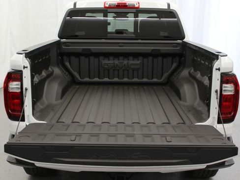 New 2026 GMC Canyon Denali AWD/4WD image 9
