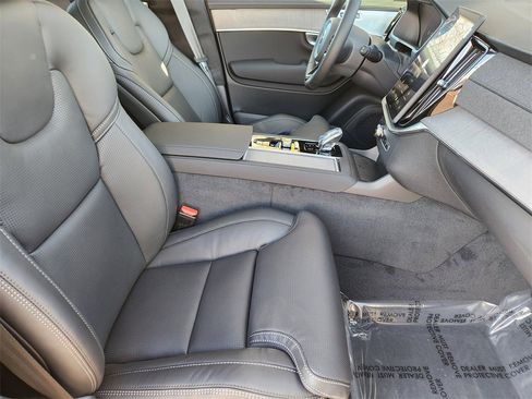 New 2026 Volvo XC90 B6 Ultra w/ Lounge Package image 19