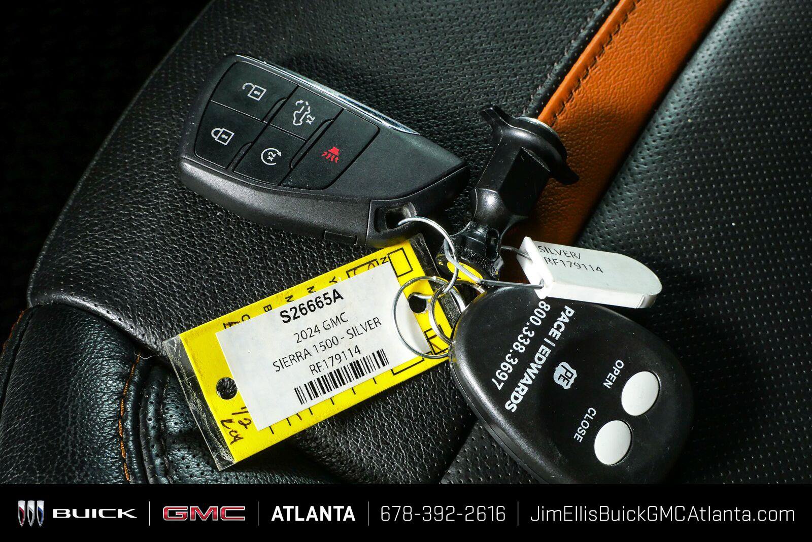 Used 2024 GMC Sierra 2500 AT4 w/ AT4 Premium Plus Package AWD/4WD image 38