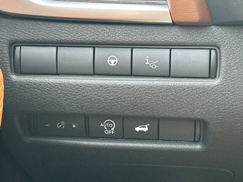 New 2026 Nissan Rogue Platinum AWD/4WD image 32