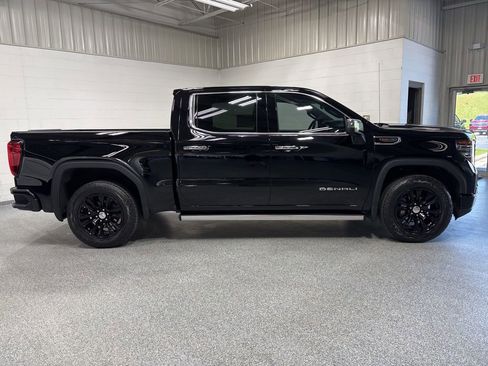 Used 2023 GMC Sierra 1500 Denali w/ Technology Package AWD/4WD image 8
