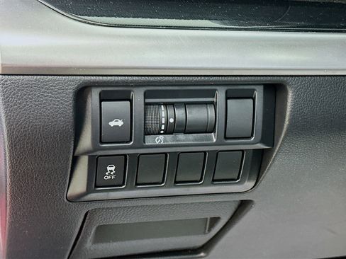 Used 2018 Subaru Legacy 2.5i Sport image 10