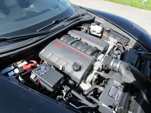 Used 2007 Chevrolet Corvette Convertible w/ Preferred Equipment Group RWD image 21