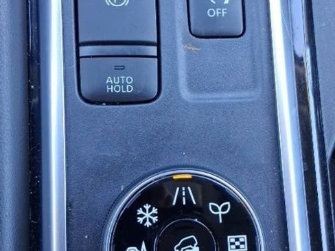 Used 2024 Nissan Pathfinder Platinum w/ Cargo Package AWD/4WD image 32