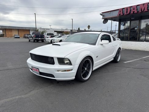 Used 2007 Ford Mustang GT Premium RWD image 7