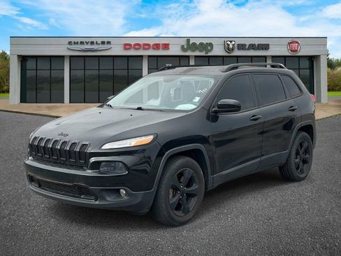 Used 2015 Jeep Cherokee Latitude w/ Cold Weather Group image 7