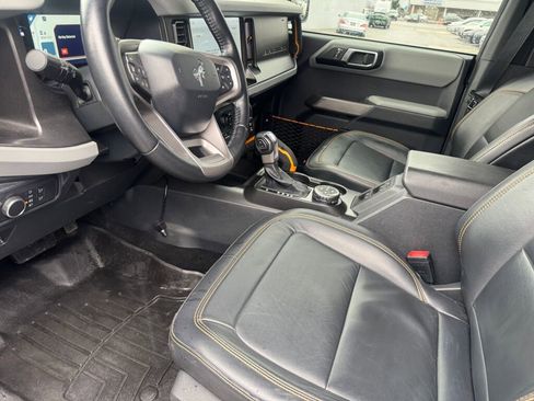 Used 2021 Ford Bronco Badlands image 3