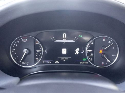 Used 2024 Buick Enclave Premium image 22