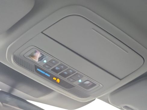 Used 2023 Ford Explorer XLT w/ Equipment Group 202A image 33