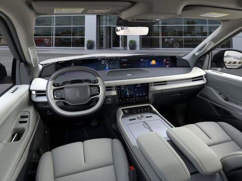 New 2026 Lincoln Navigator L Reserve w/ Jet Appearance Package image 9