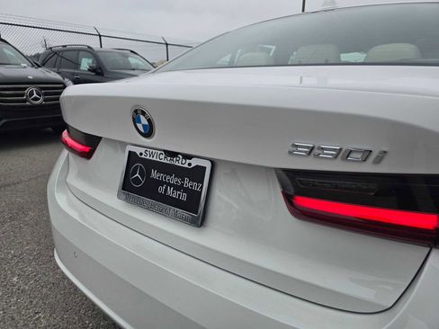Used 2023 BMW 330i Sedan w/ Premium Package image 15