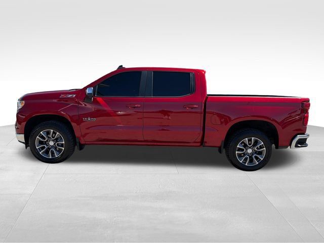 Used 2022 Chevrolet Silverado 1500 LT AWD/4WD image 4