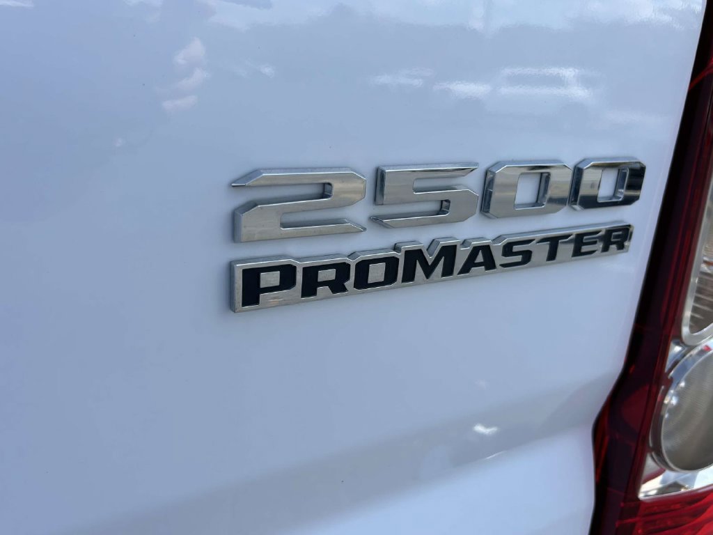 Used 2025 RAM ProMaster 2500 w/ Convenience Group FWD image 10