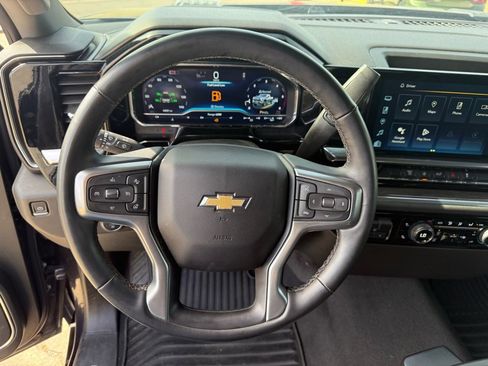 Used 2024 Chevrolet Silverado 2500 LTZ image 45