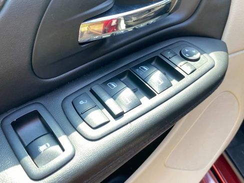 Used 2018 Dodge Grand Caravan SE w/ UConnect Hands-Free Group FWD image 14