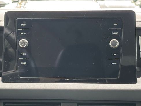 Used 2025 Volkswagen Jetta SE FWD image 20