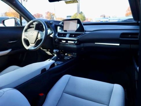 Used 2024 Lexus UX 250h F Sport image 39