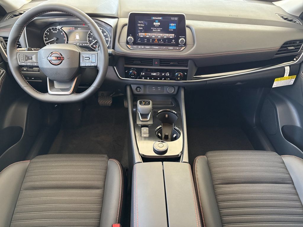Used 2026 Nissan Rogue SV AWD/4WD image 12