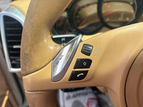 Used 2011 Porsche Cayenne AWD/4WD image 23