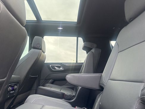 Used 2022 Chevrolet Tahoe LT w/ Luxury Package image 43