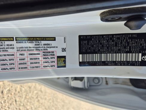 Used 2024 Toyota Corolla LE image 27