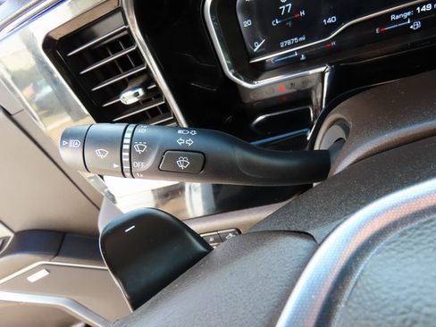 Used 2022 GMC Sierra 1500 SLT w/ SLT Convenience Package image 39