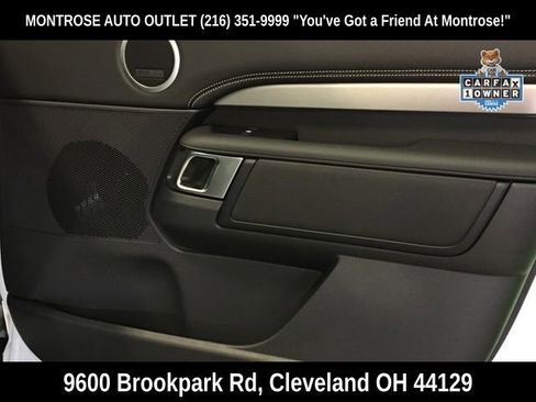 Used 2024 Land Rover Discovery Dynamic SE image 34