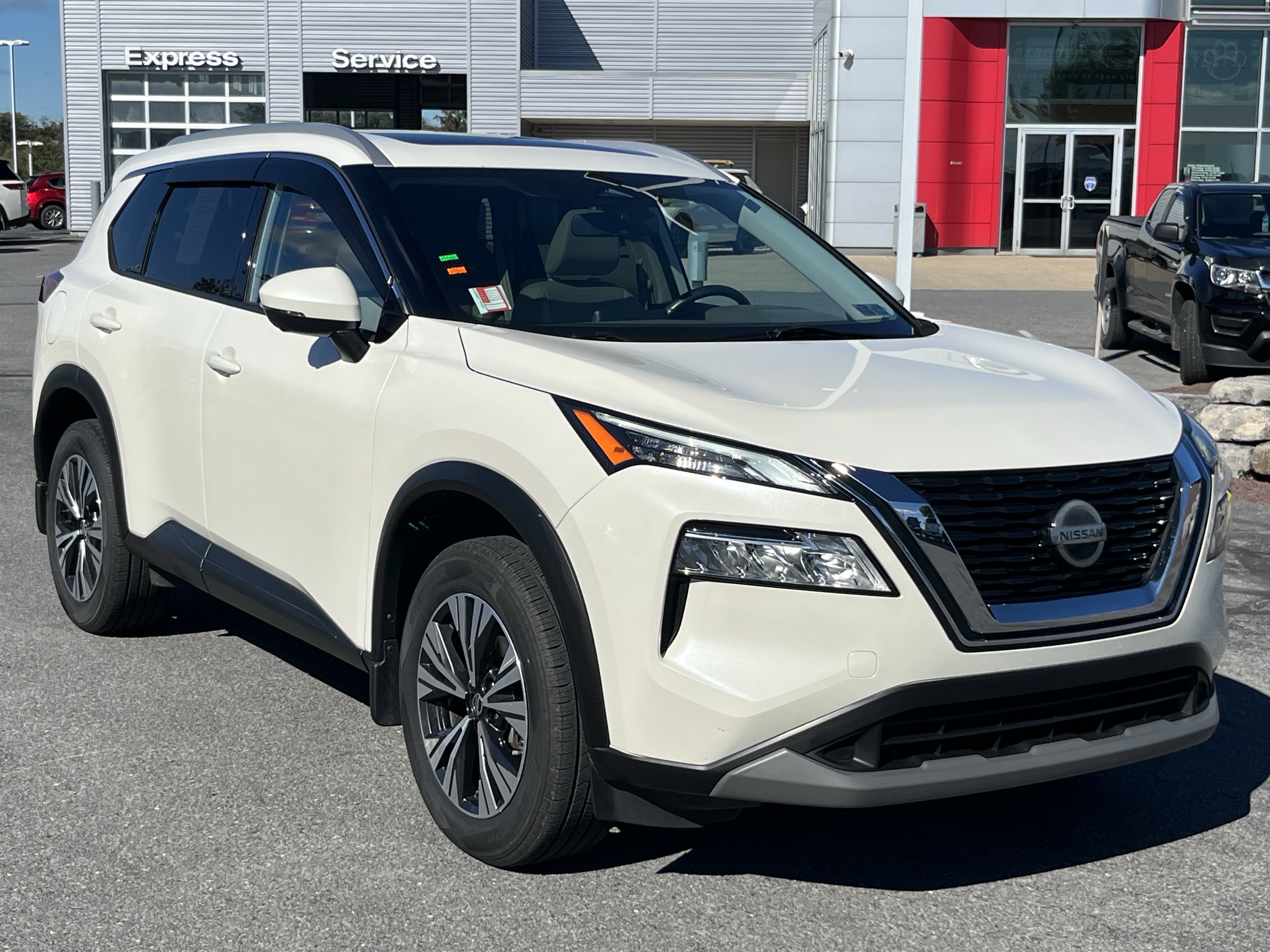 Used 2021 Nissan Rogue SV w/ Premium Package AWD/4WD image 1