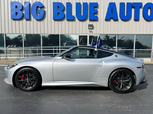 Used 2023 Nissan Z w/ Floor Mat Package (L93) RWD image 2