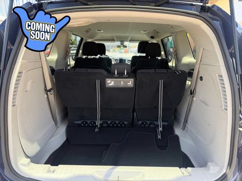 Used 2020 Chrysler Voyager LX FWD image 8