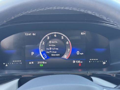 Used 2024 Volkswagen Taos SE image 23