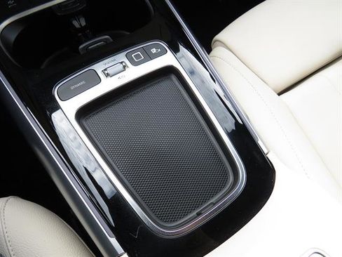 Used 2025 Mercedes-Benz GLA 250 4MATIC image 15