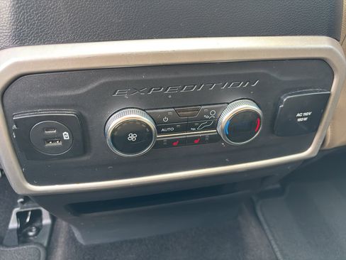 Used 2023 Ford Expedition Max Limited image 20