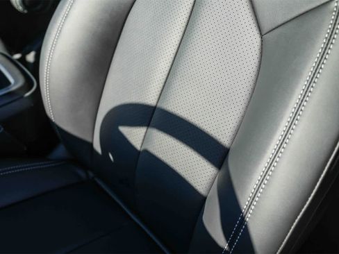 New 2026 Chrysler Voyager LX image 26