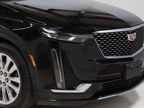Used 2021 Cadillac XT6 Premium Luxury image 13