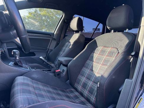 Used 2017 Volkswagen GTI S image 11