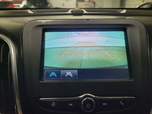 Used 2018 Chevrolet Equinox LT image 24