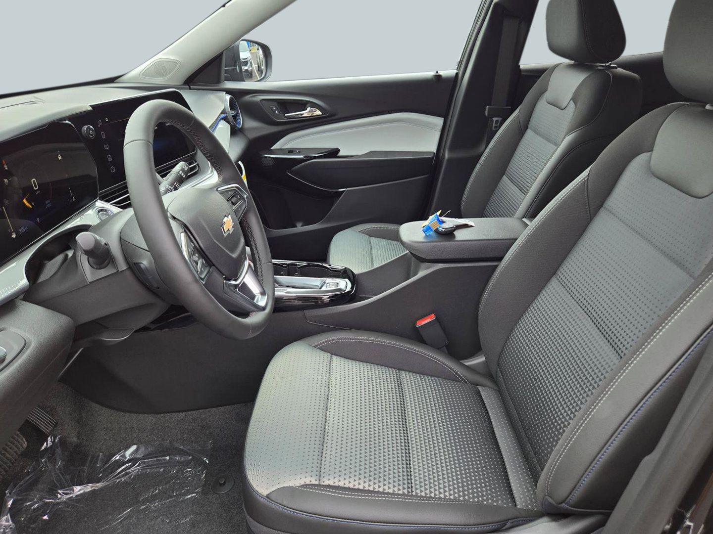 New 2026 Chevrolet Trax LT w/ LT Convenience Package FWD image 42