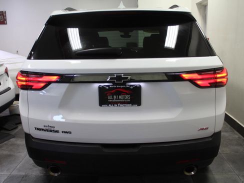Used 2023 Chevrolet Traverse RS w/ LPO, Floor Liner Package image 5