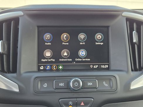 Used 2024 GMC Terrain SLE image 7