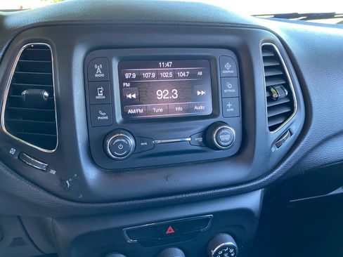Used 2018 Jeep Compass Sport FWD image 65