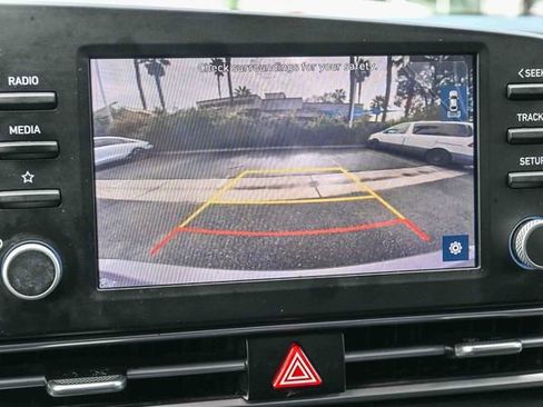 Certified 2023 Hyundai Elantra SE image 27