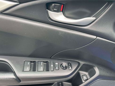 Used 2019 Honda Civic Sport image 12