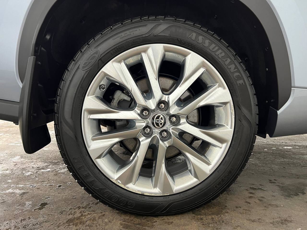 Used 2021 Toyota Highlander Limited AWD/4WD image 35