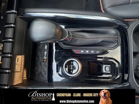 Used 2024 GMC Canyon AT4 w/ AT4 Premium Package AWD/4WD image 25