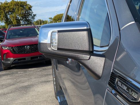 Used 2023 GMC Sierra 1500 Denali w/ Technology Package image 12