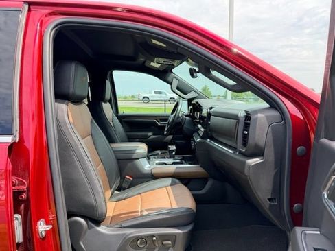 Used 2023 Chevrolet Silverado 1500 High Country w/ Technology Package AWD/4WD image 10