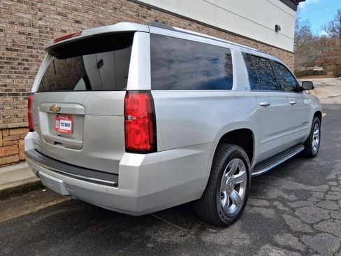 Used 2016 Chevrolet Suburban LTZ image 5