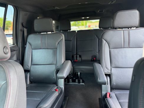Used 2022 Chevrolet Suburban RST w/ Luxury Package AWD/4WD image 10